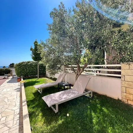 Apartman Sky - Beautiful Rooftop With Shared Pool