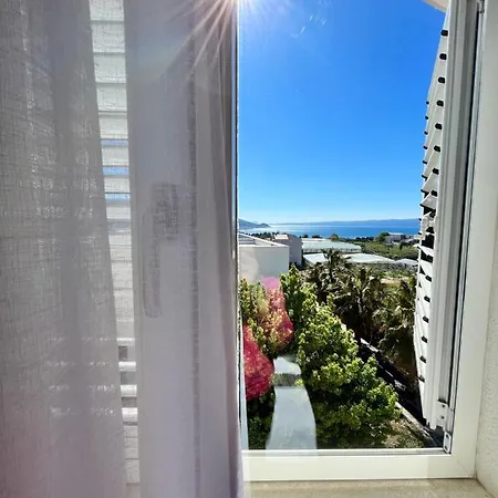 Apartman Sky - Beautiful Rooftop With Shared Pool *