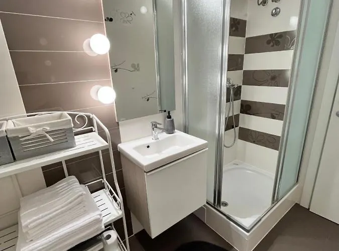 Sky - Beautiful Rooftop With Shared Pool