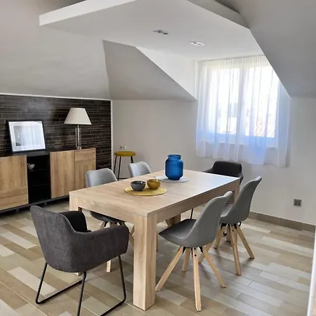 Sky - Beautiful Rooftop With Shared Pool * Split