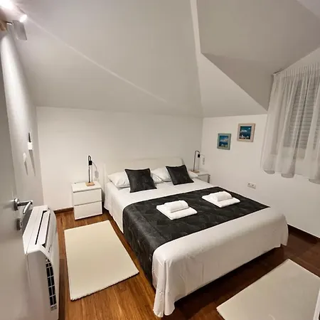 Sky - Beautiful Rooftop With Shared Pool * Split