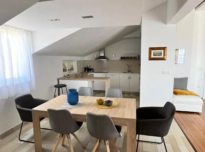 Sky - Beautiful Rooftop With Shared Pool