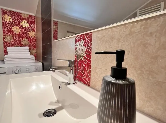 Sky - Beautiful Rooftop With Shared Pool