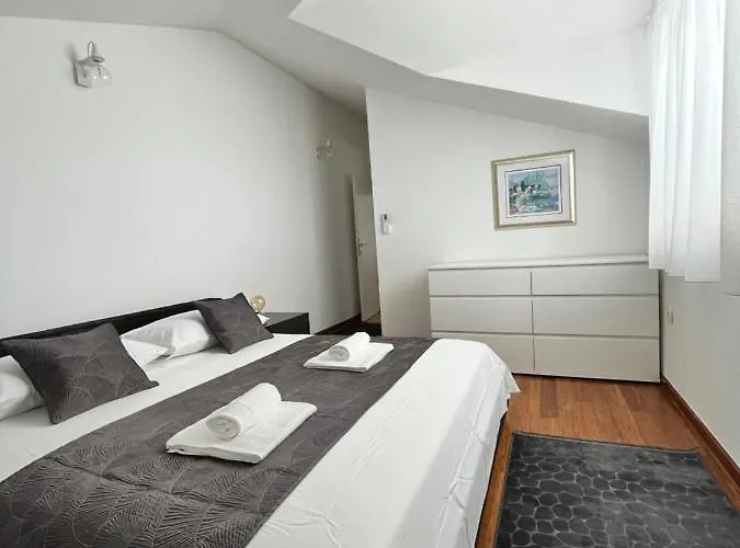 Daire Sky - Beautiful Rooftop With Shared Pool *