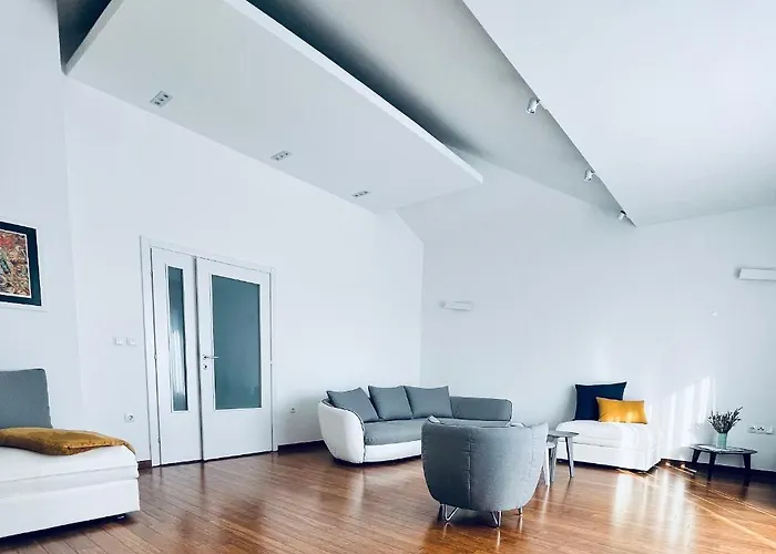 Sky - Beautiful Rooftop With Shared Pool Apartament