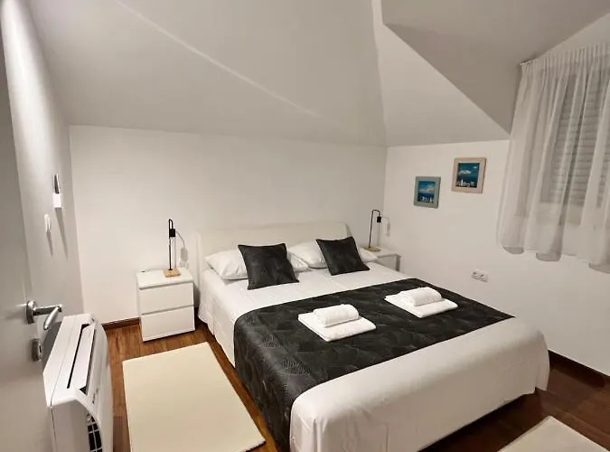 Sky - Beautiful Rooftop With Shared Pool * Split